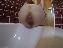 Bubble Butt Shitting In Tub