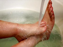 Dirty Down South- Pretty Little Milf Feet In The Bathtub