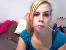 Tara Fucks Her Ass On Webcam