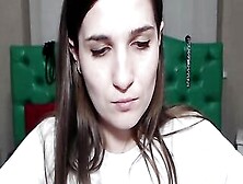 Cute Amateur Babe Solo Masturbates On Webcam
