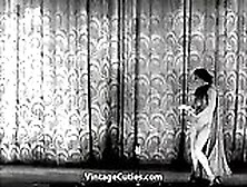 Mature Lady Strips On The Stage (1940S Vintage)