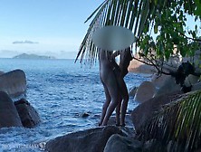 Spying A Nude Honeymoon Couple - Sex On Public Beach In Paradise