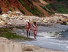 Spying On Hot Naked Girls At The Beach