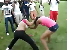 Two Black Women Got Into A Crazy Fight