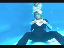 Skinsuit Playtime Underwater