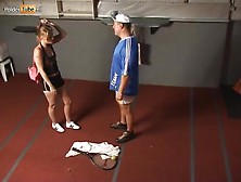 Tennismeisje Laat Zich Neuken Door Haar Trainer