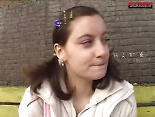Tienertje(18+) Plast Op Het Station En Laat Zich In Haar Kont Neuken