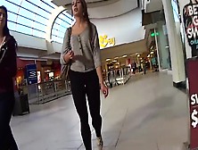 Yummy College Girl Ass In Leggings Jiggles While Walking