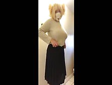 Himiko Toga Cosplayer Shows Off Ass And Feet