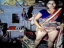 Desi Wife Showing Pussy Selfie Video