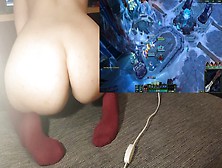 Rubbing Against The Vibrator Until Cumming While Gaming