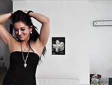 Gipsy Lapdancer Make A Sexy Show