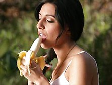 Open Air Masturbation With Gorgeous Idelsy