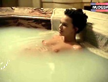 Pregnant Anna Brewster Naked In Hot Tub – Versailles