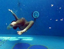 Sexy Heidi Van Horny With Huge Tits Underwater