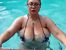 Superstar Samantha 38G Bbw Plays With Big Tits In The Pool