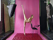 Fit And Super Flexible Dancer Girl Christina Shows Off Her Mad Moves