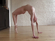 Flexible Ballerina Nude Dancing