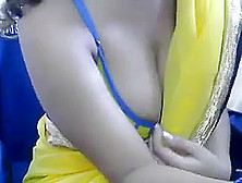 Desi Bhabhi Exposing Big Boobs On Webcam