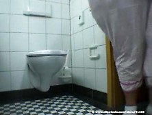 Huge Lady Pooping