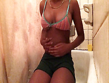 Amateur Black Nubile Wanking In Bathroom - Nicolo33