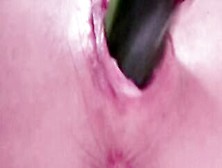 Vends-Ta-Culotte - Hottie Cunt With Mouth Masturbating With A Zucchini Into Closeup