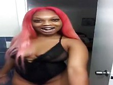Sexy Redhead Ebony Webcam Model