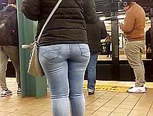 Nice Wide Hips Latina In The Subway