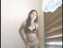 Asian Slut Fingers Herself In The Webcam