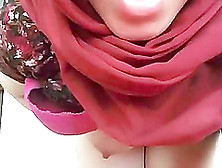 Turkish Girl In Hijab On Webcam