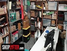 Shoplyfter - Shoplifting Teens Get Freeused By Security Guard