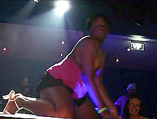 Wonderful Ebony Babe Dances Erotically At A Crazy Party