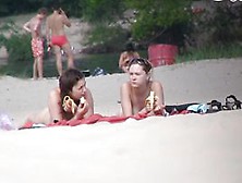 Great Nude Beach Has Lots Of Sexy Chicks Chilling