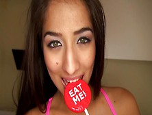Hot Webcam Model Is Doing A Solo Show With A Vibratior