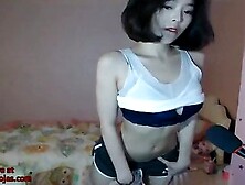 Hot Camgirl Shows Her Sexy Big Boobs