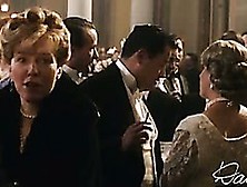 Stunning Alexa Davalos Wearing A Sexy Dress In A Movie Scene