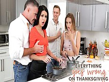 Family Swap - Everything Goes Wrong For Thanksgiving - S4:e2