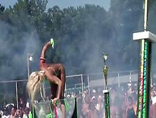 Miss Blonde Hotness - Summer Nudes At Nudes A Poppin Festival