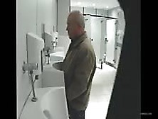 Hidden Camera Caughts Old Dude Pissing