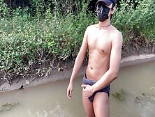 Public Jerk Off And Outdoor Cumshot Action With An Amateur Guy