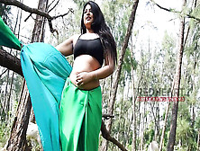 Torrid Bengali Milf Showcase Into Her Saree-Saree Paramour