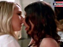 Hot Niki Koss In Lesbian Scene – Famous In Love