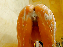 Sexy Camgirl Takes A Shower