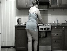 Housewife Cougar Big Breasted Woman Milf With Hairy Snatch Rides Large Dildo.
