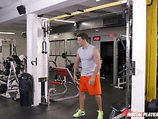 Going Anal With Kelsi Monroe At The Gym