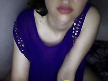 Pink-Lipped Looker Is Live On Cam