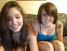 Perfect Friends Babes On Cam