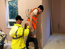 Slacking Builder Gets Fucking From Big Cock Boss