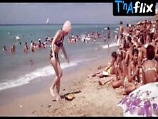 Irina Ponarovskaya Bikini Scene In Menya Eto Ne Kasaetsya