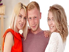 Threesome Sex With Bisex Teens